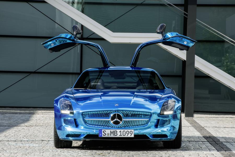  Mercedes-Benz SLS AMG Electric Drive concept 2012 года  (фото 9 из 30)